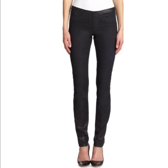 pull on black skinny jeans